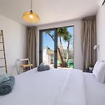 Вилла - Mediterranean With Private Pool -