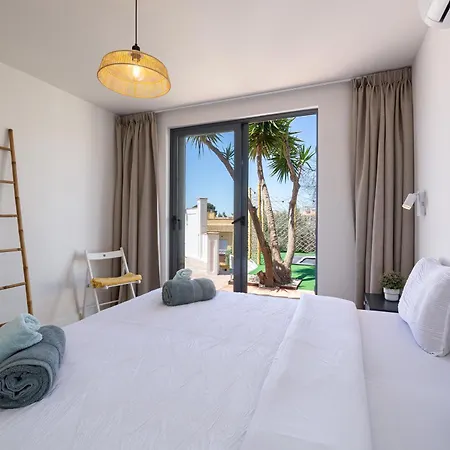 Villa - Mediterranean With Private Pool -
